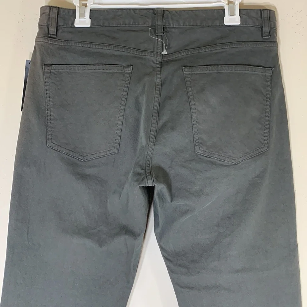 NWT. Theory 33 High-rise Straight Leg Shark Skin Jeans. - Picture 9 of 10